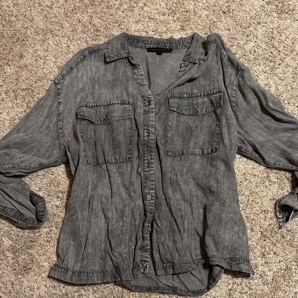 Jane and Delancy and Alexander Jordan women’s button down long sleeve shirts - Picture 2 of 7